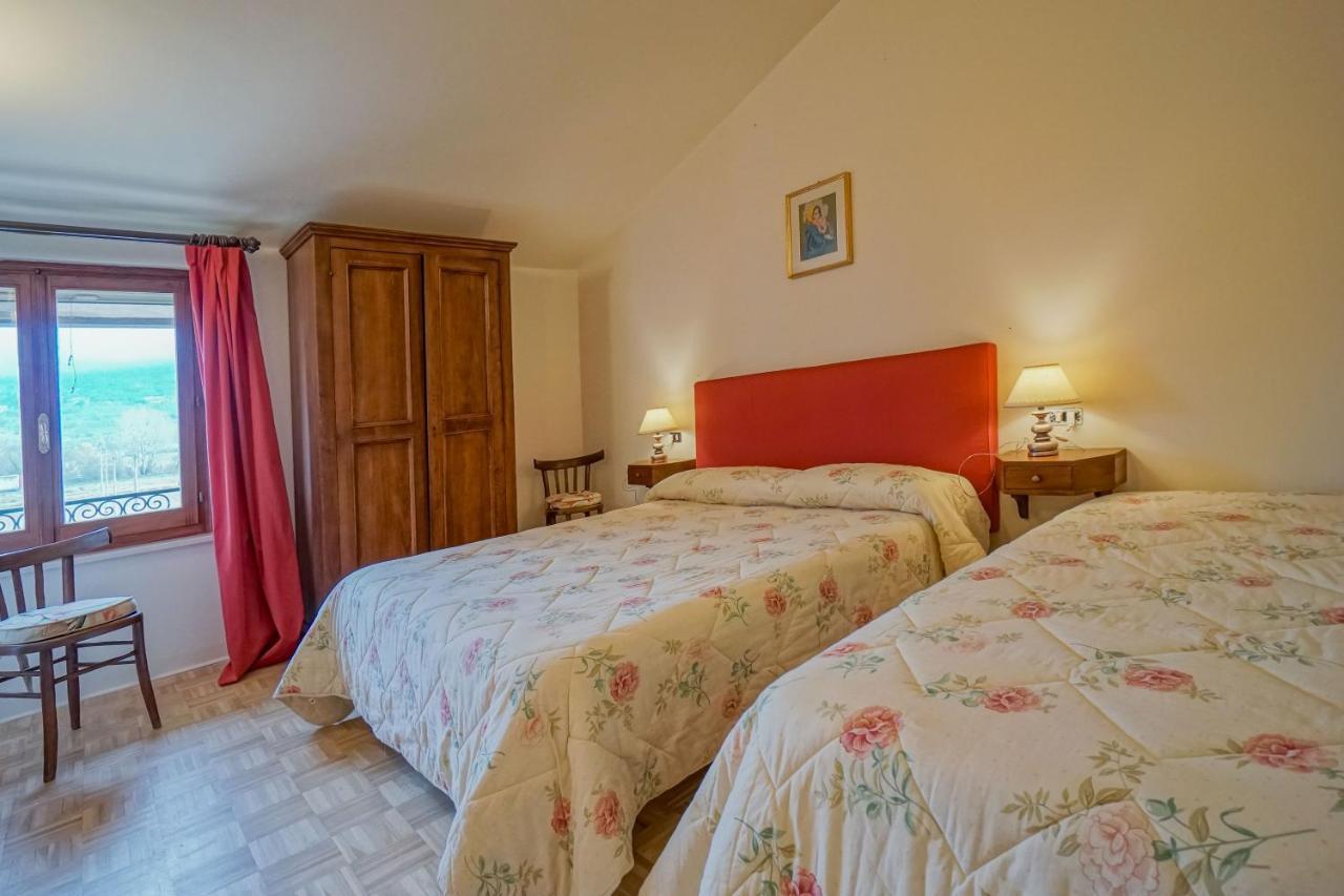 Il Quercione Agriturismo Rivotorto Bagian luar foto