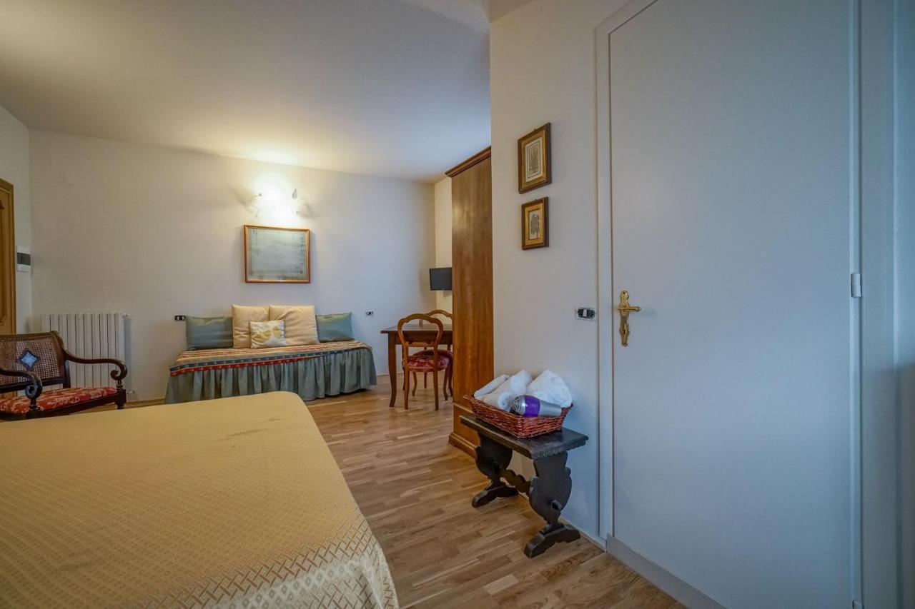 Il Quercione Agriturismo Rivotorto Bagian luar foto